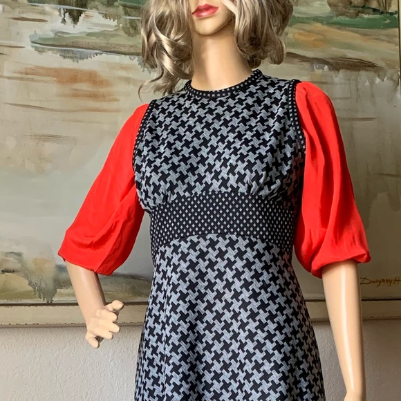 Vintage Betty Carrol for Christofopher Jones Versatile Empire waistline Dress - Picture 13 of 17